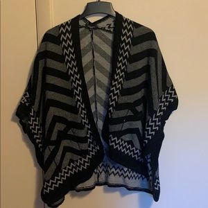 Patterned warm shawl